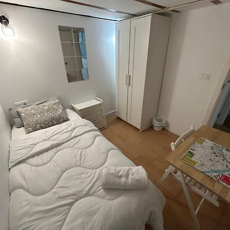 Airbhouse Private Rooms & Apartments Sevilla Exterior foto